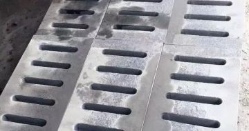 池州 芝麻灰石材沟盖板
