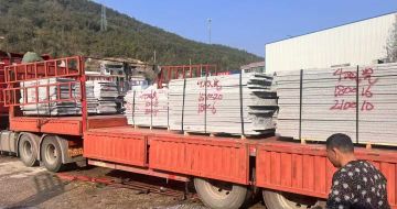 池州 芝麻灰花岗岩光面毛板出货日常