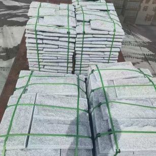 池州 芝麻白蘑菇石装车出货