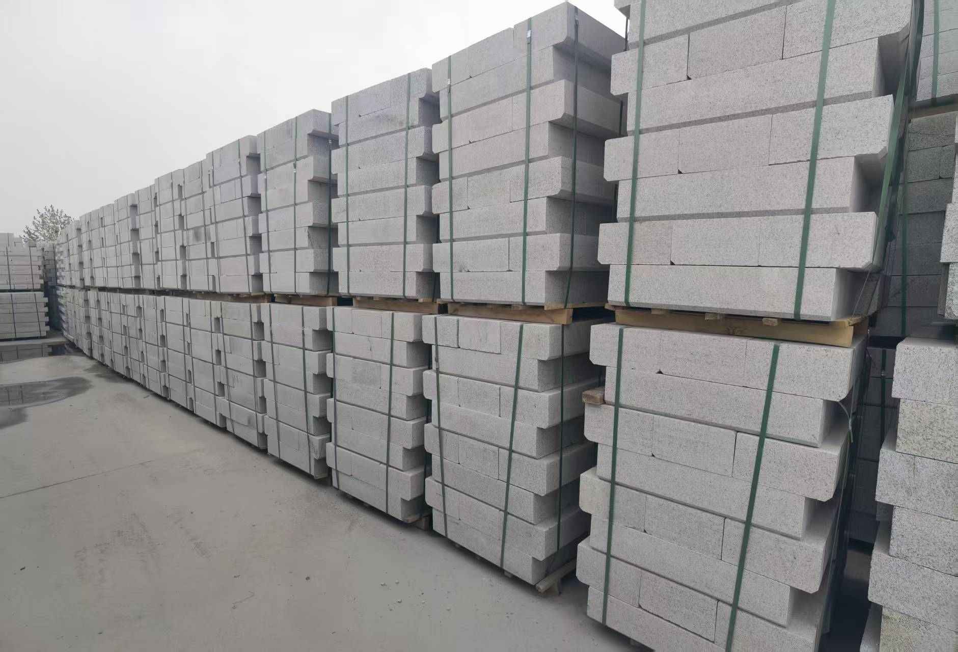 池州 芝麻白路沿石