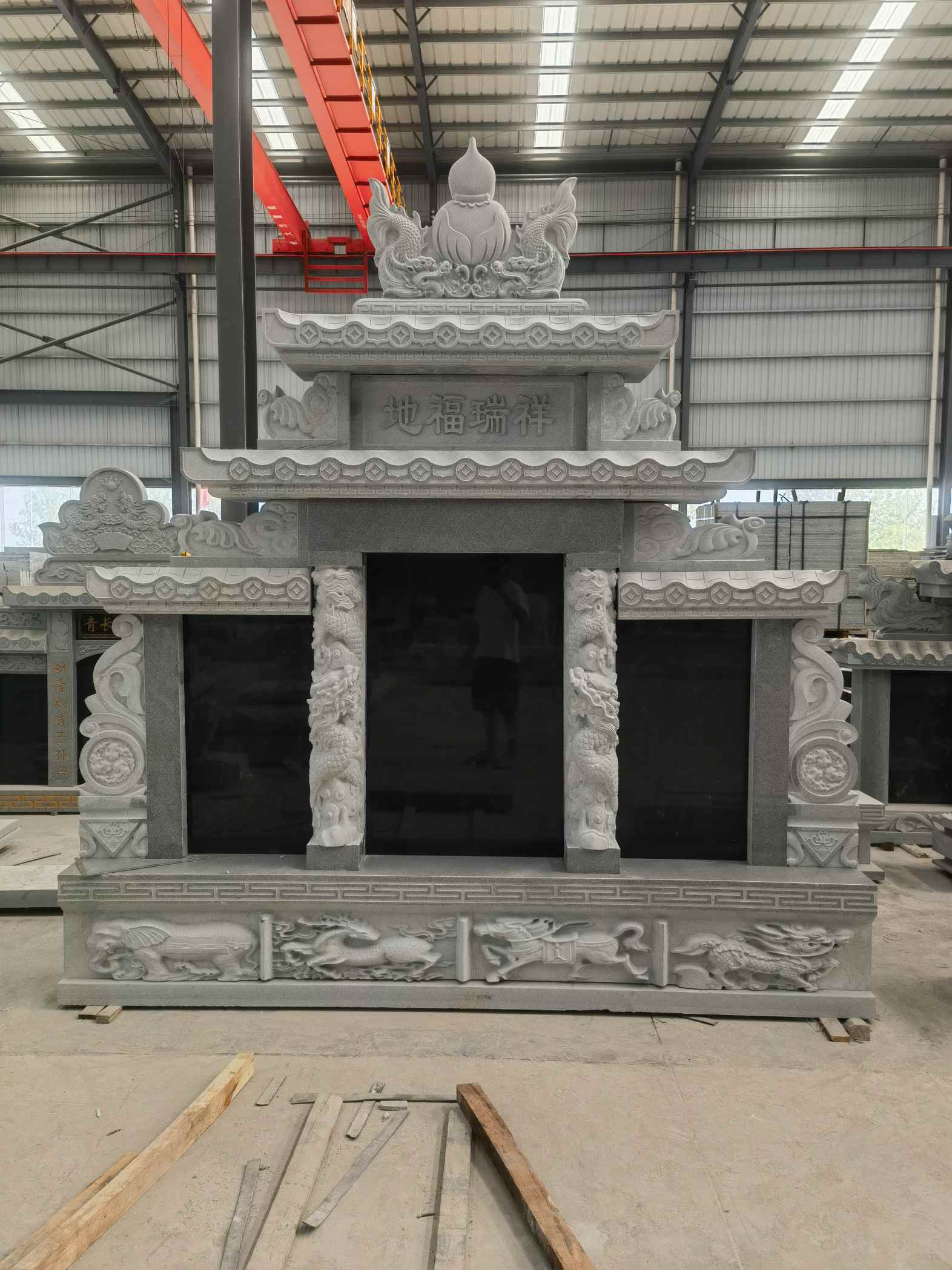 池州 芝麻灰高档墓碑、土墓，一套也支持定做