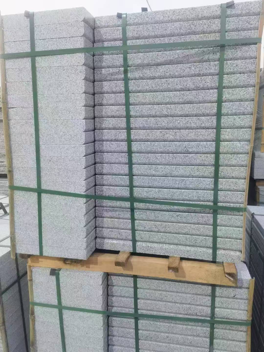 池州 5公分芝麻白，倒斜角，室外楼梯踏步