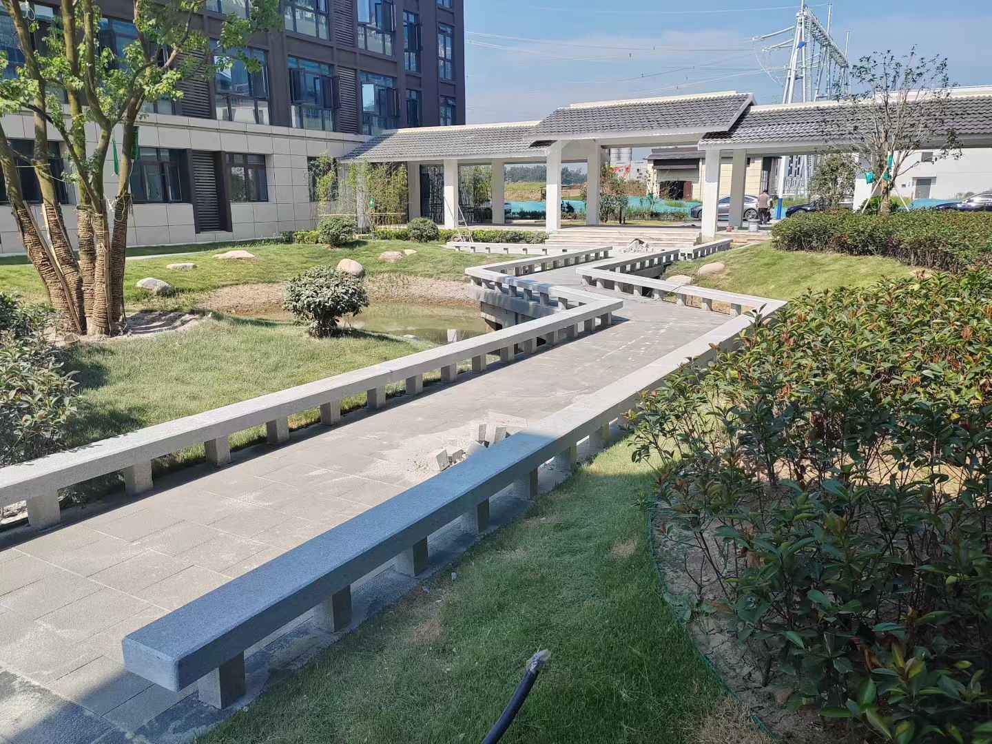 池州 芝麻灰小区坐凳&栏杆安装效果